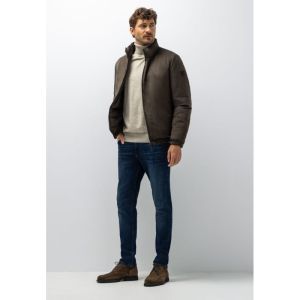  8900 donkerbrui